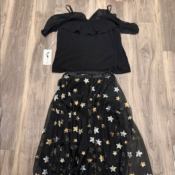 🌟 NWT Alisa Pan Star-Studded Black Two-Piece Set – Top & Sequin Tulle Skirt - Picture 2 of 6